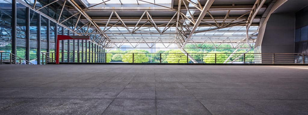 importancia de la diferencia entre floor flatness y levelness en plantas manufactureras